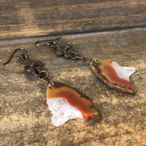 Agate Flower Gemstone Earrings - Picture 4 of 7